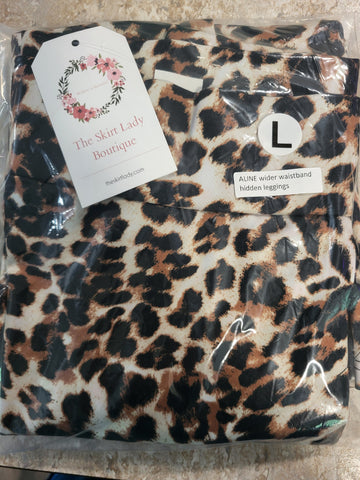 Leopard Print A-line Side Pocket Style Athletic & Swim Skirt with Hidden Leggings