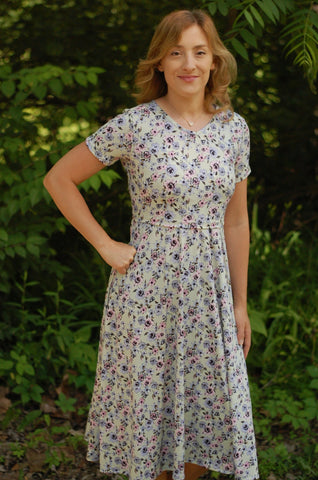 Size Small Watercolor Blooms V-Neck Twirl Knee-Length Dress in Mint Green with Short Sleeves