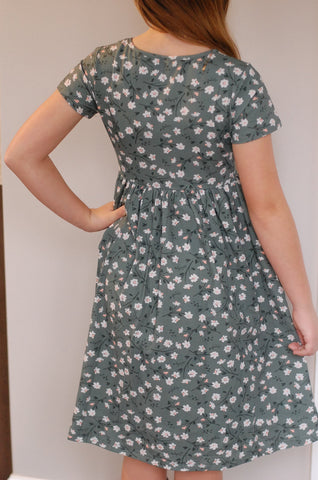 Girls Daisy Blooms Front Pocket Dress