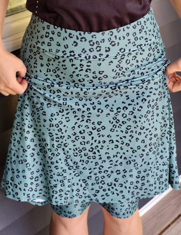 Green Leopard Print A-line Side Pocket Style Athletic & Swim Skirt with Hidden Leggings