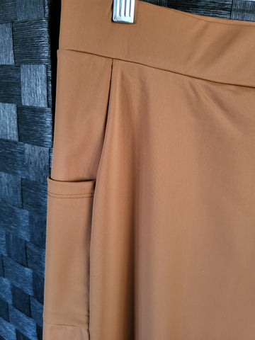 Size 2X Brown Gold Side Pocket Style Swim Skirt with Hidden Leggings 23
